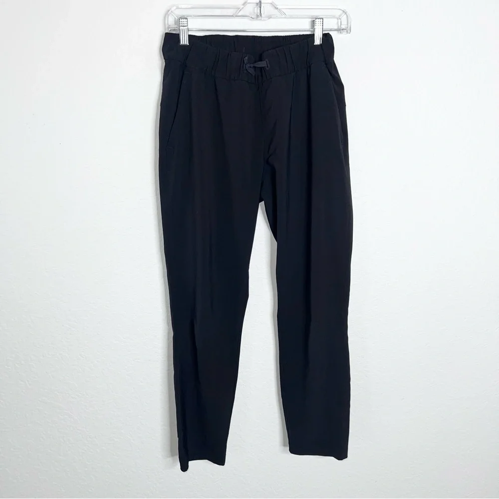 Lululemon Pants Womens 6 On The Fly Jogger 27